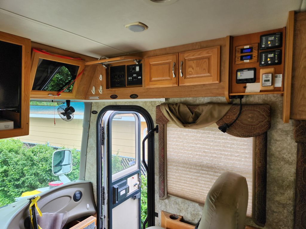 2006 Coachmen Cross Country 382DS - National Vehicle