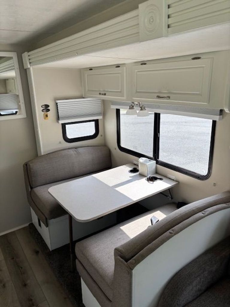 2003 Coachmen Mirada 340MBS - National Vehicle