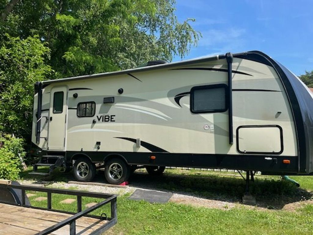 2016 Forest River Vibe 221RBS - National Vehicle
