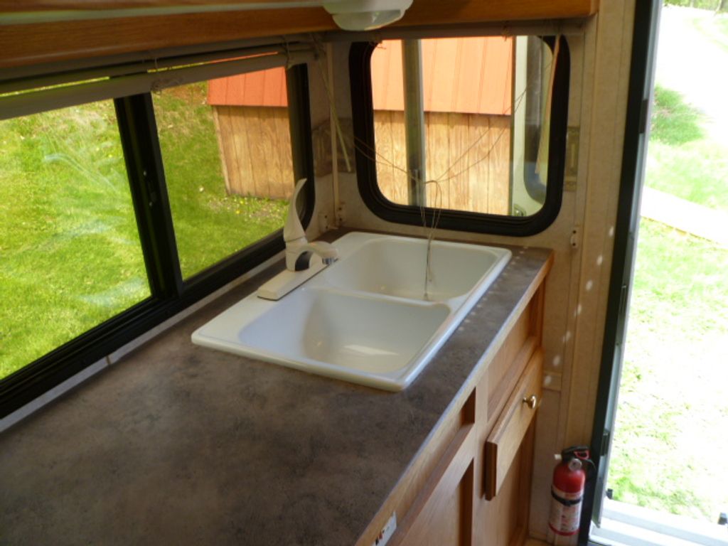 2003 Bigfoot 2500 Series 25-C-10.6-E - National Vehicle