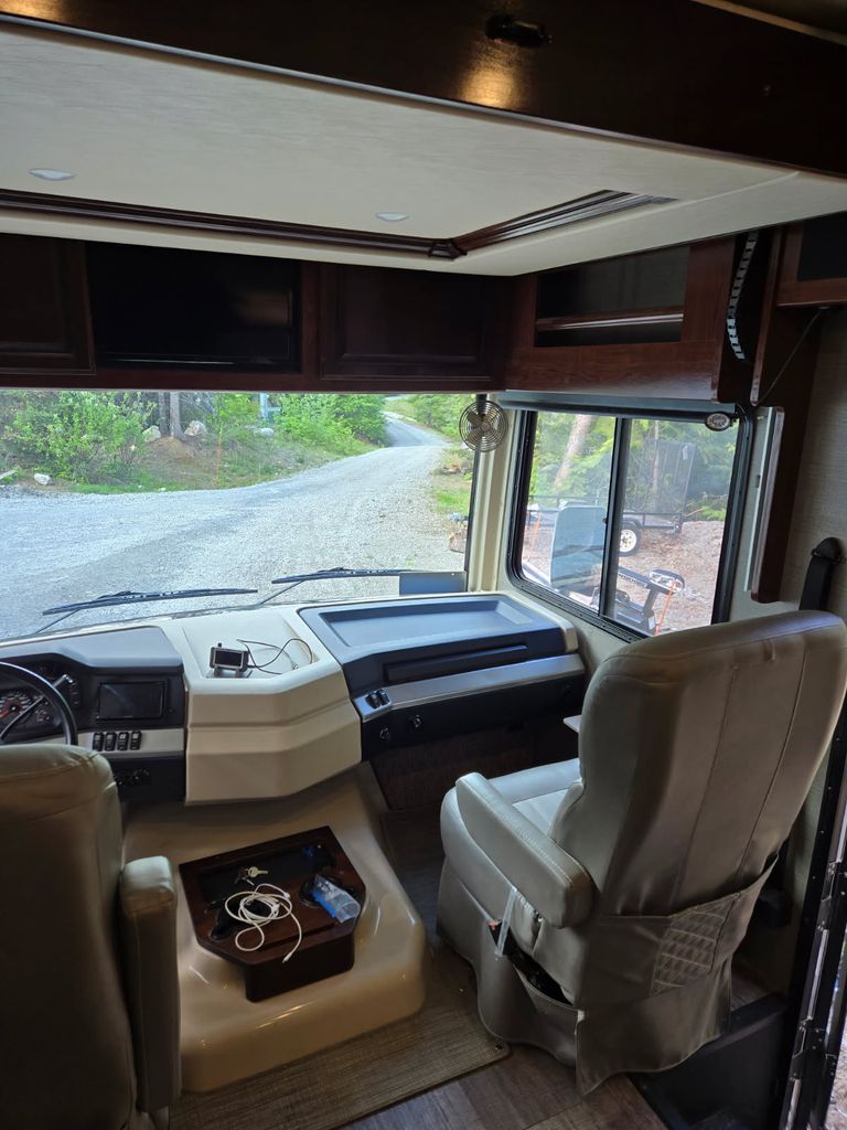 2018 Fleetwood Bounder 35P - National Vehicle