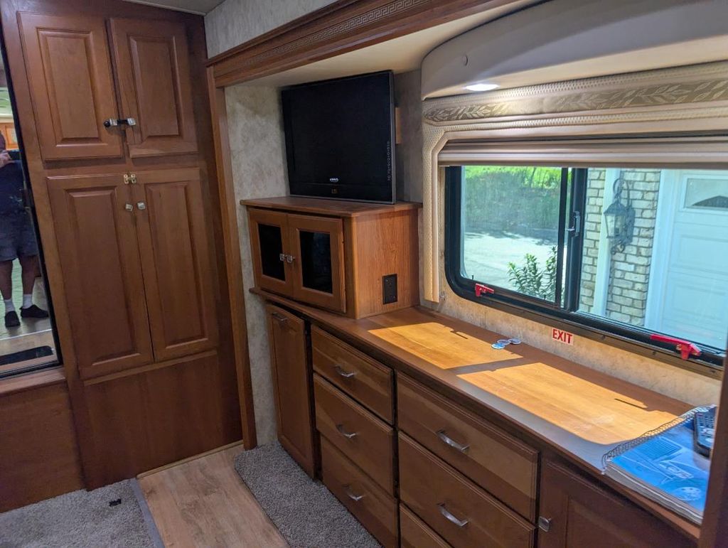 2009 Winnebago Itasca Meridian 34Y - National Vehicle