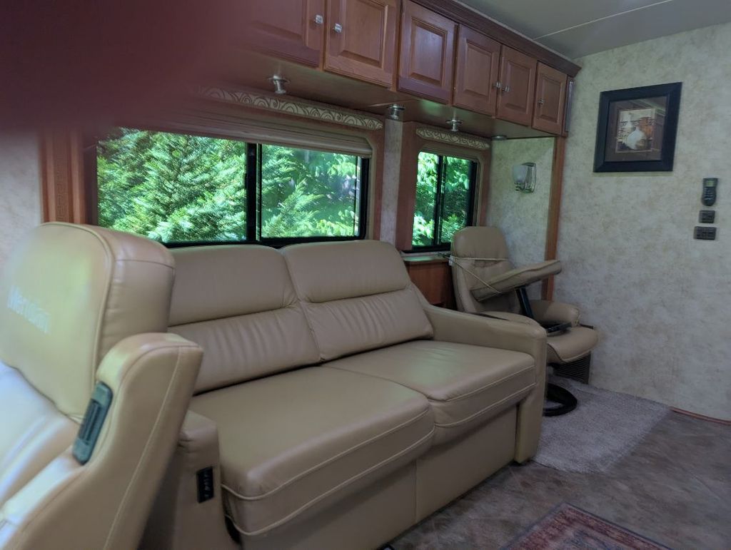 2009 Winnebago Itasca Meridian 34Y - National Vehicle