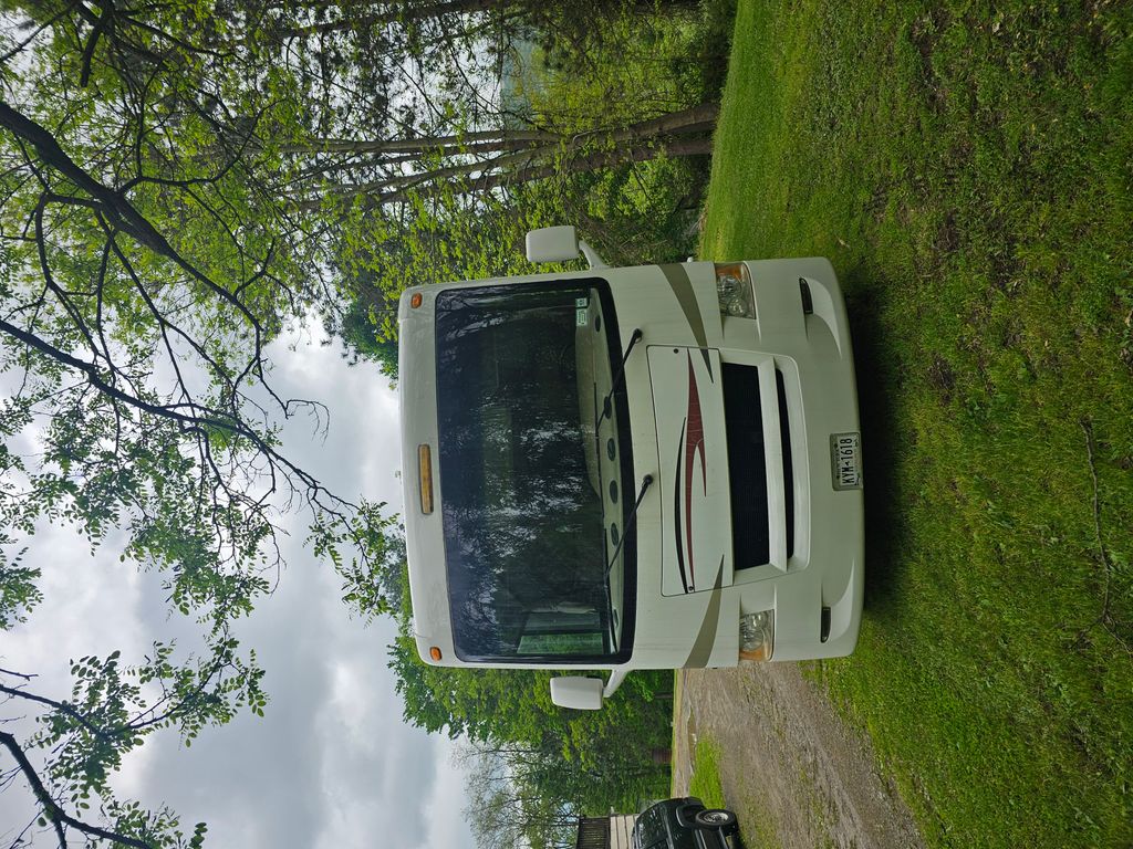 2011 Four Winds Hurricane 31D - National Vehicle
