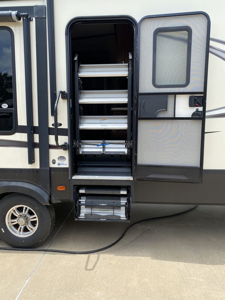 2019 Grand Design Reflection 337RLS - National Vehicle