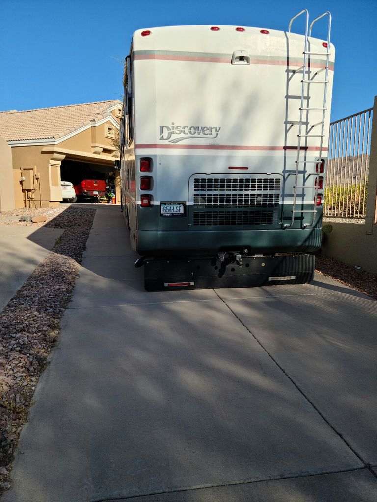 1998 Fleetwood Discovery 36T - National Vehicle