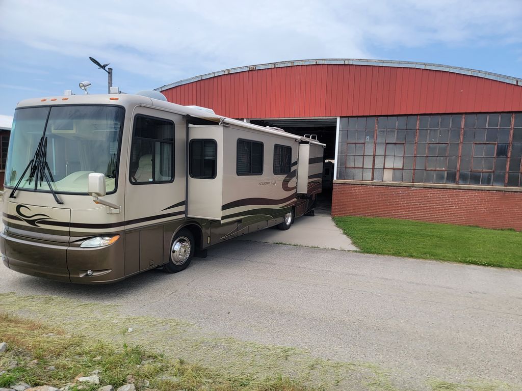 2005 Newmar Kountry Star 3721 - National Vehicle