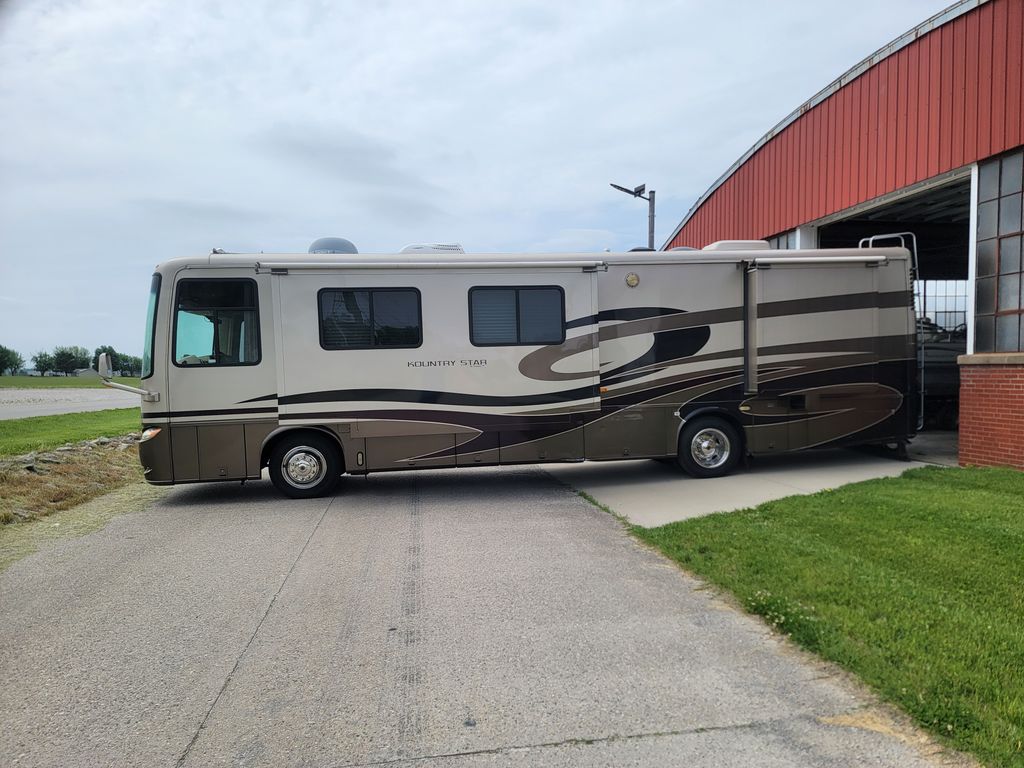フォレスト 2005 Newmar Kountry Star 3721 - National Vehicle