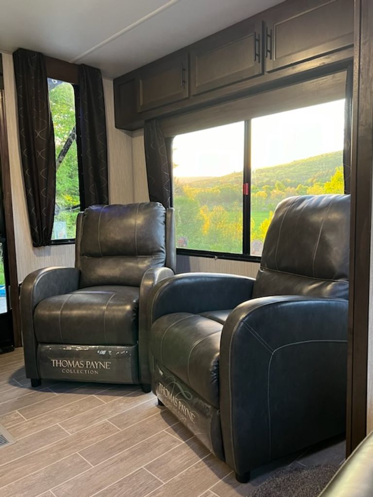 2021 Forest River Cherokee 264RL - National Vehicle