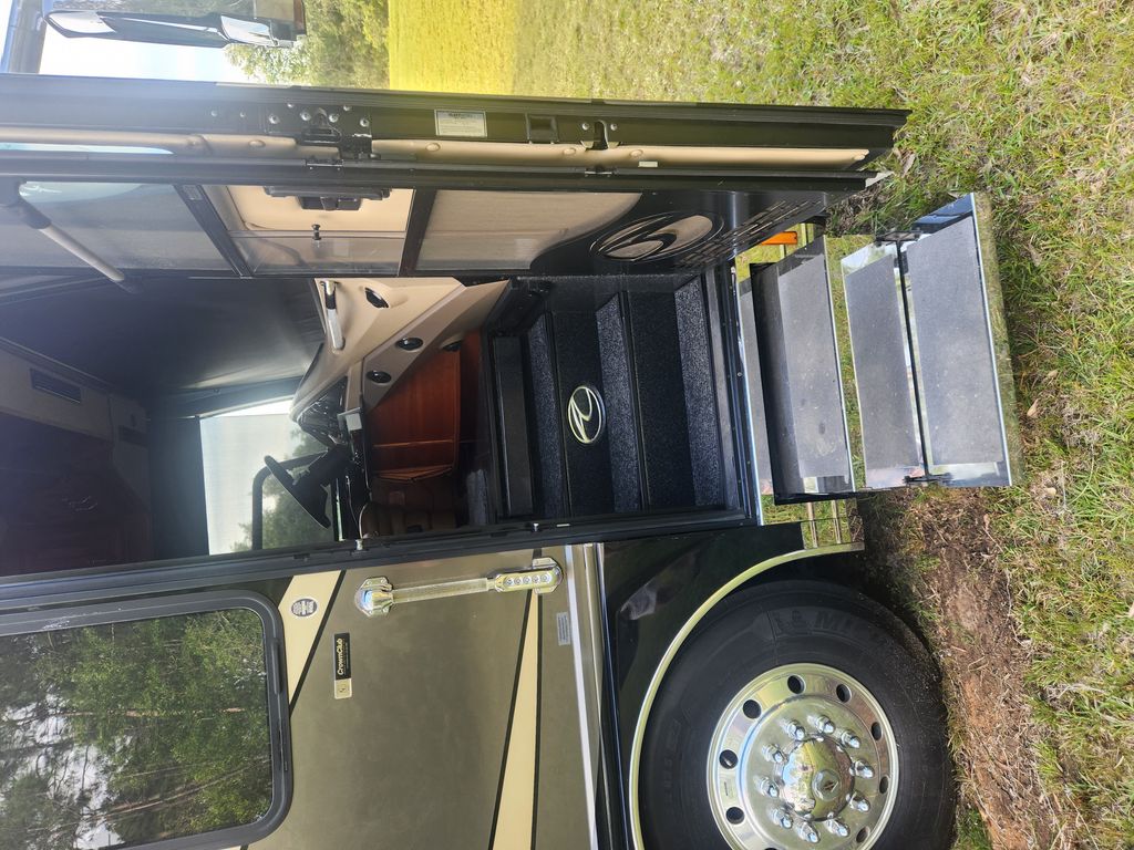 2010 American Coach American Eagle 45B - National Vehicle