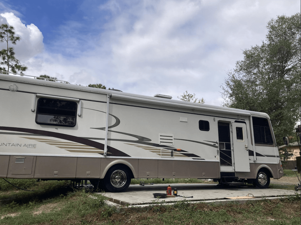 1999 Newmar Mountain Aire 3762 - National Vehicle
