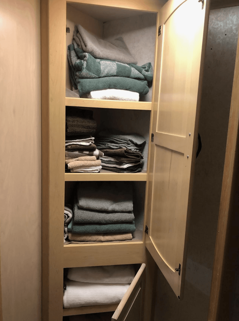 1999 Newmar Mountain Aire 3762 - National Vehicle