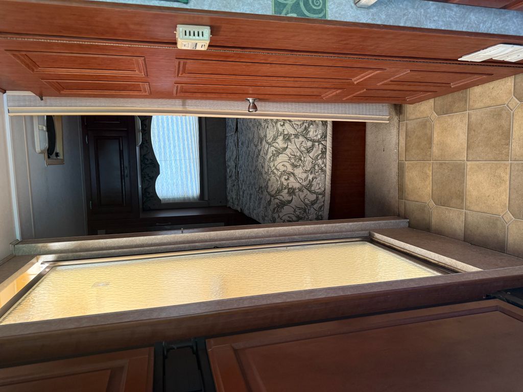 2006 Four Winds Chateau Sport 29R - National Vehicle