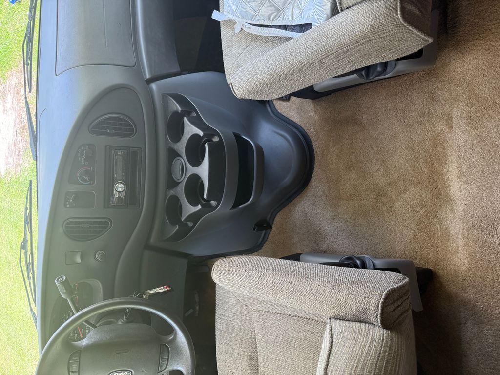 2006 Four Winds Chateau Sport 29R - National Vehicle