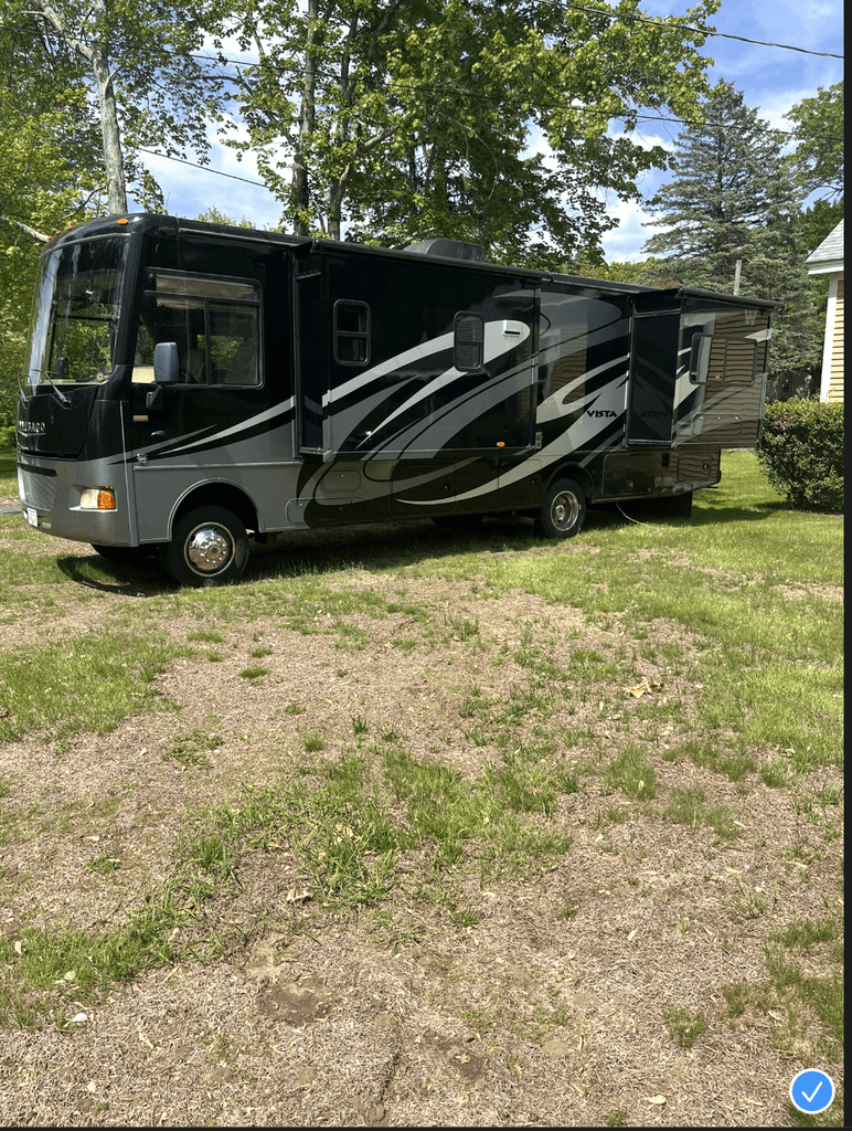 レイ 2013 Winnebago Vista 30T - National Vehicle