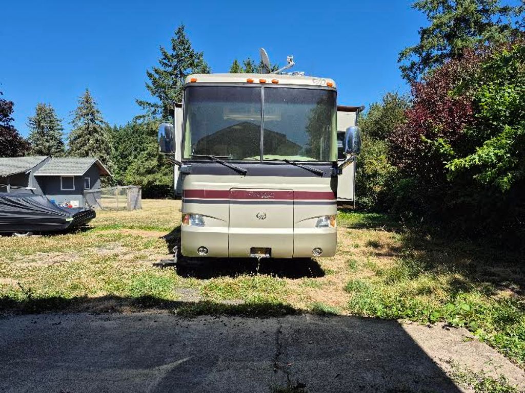 2005 Monaco Knight 38PST - National Vehicle