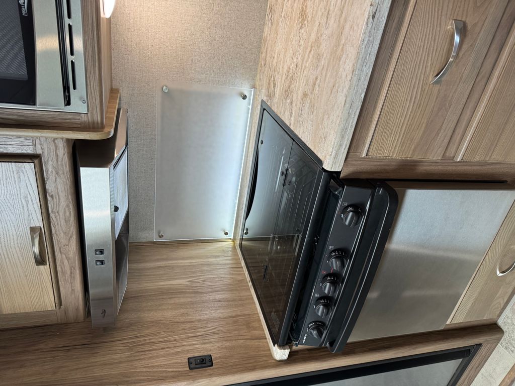 2019 Dutchmen Atlas 320RLS - National Vehicle