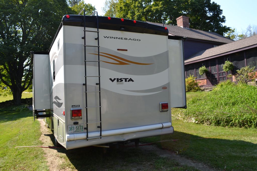 ベッド 2011 Winnebago Vista 26P - National Vehicle