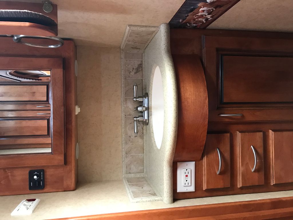2011 Monaco Diplomat 43PKQ - National Vehicle