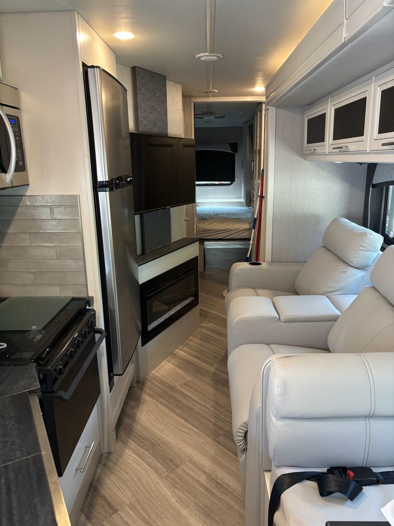 2023 Fleetwood Fortis 34MB - National Vehicle
