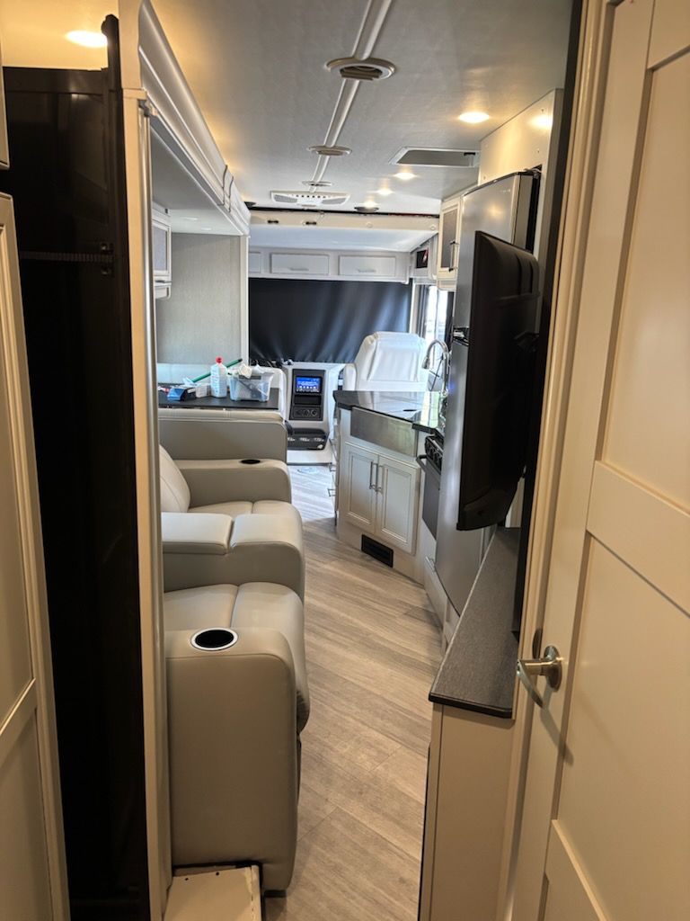 2023 Fleetwood Fortis 34MB - National Vehicle