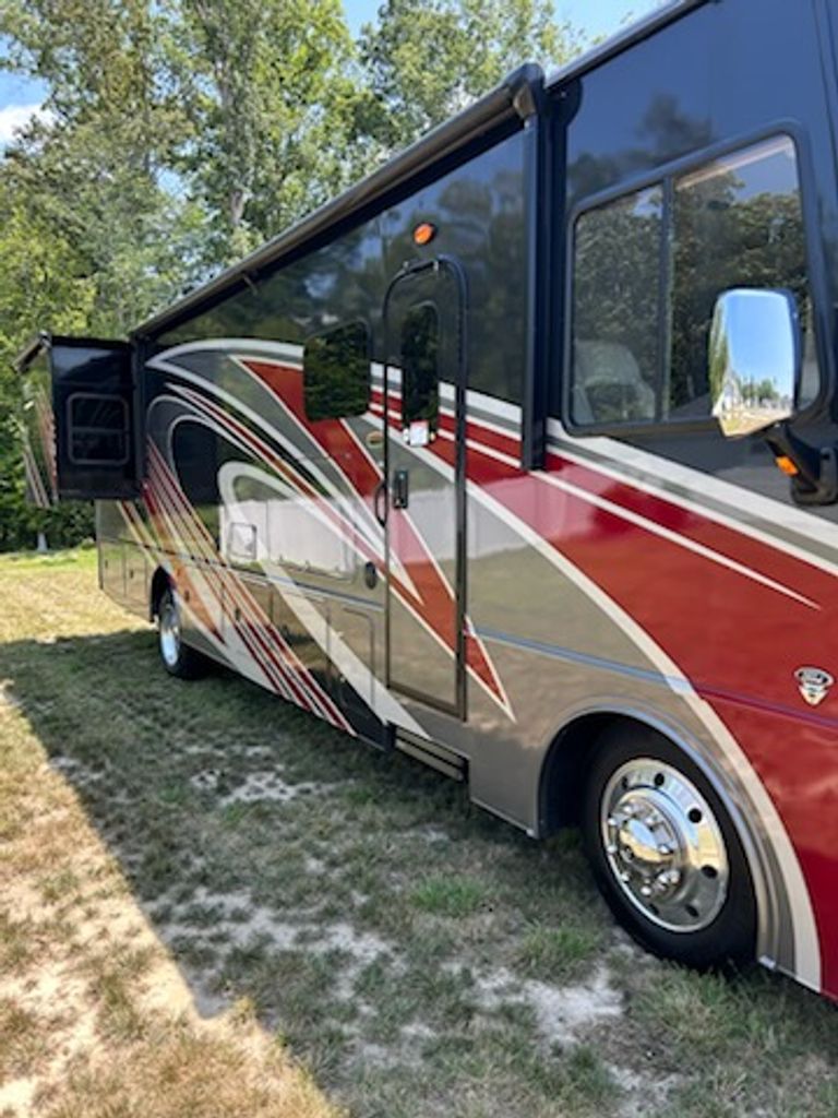2023 Fleetwood Fortis 34MB - National Vehicle