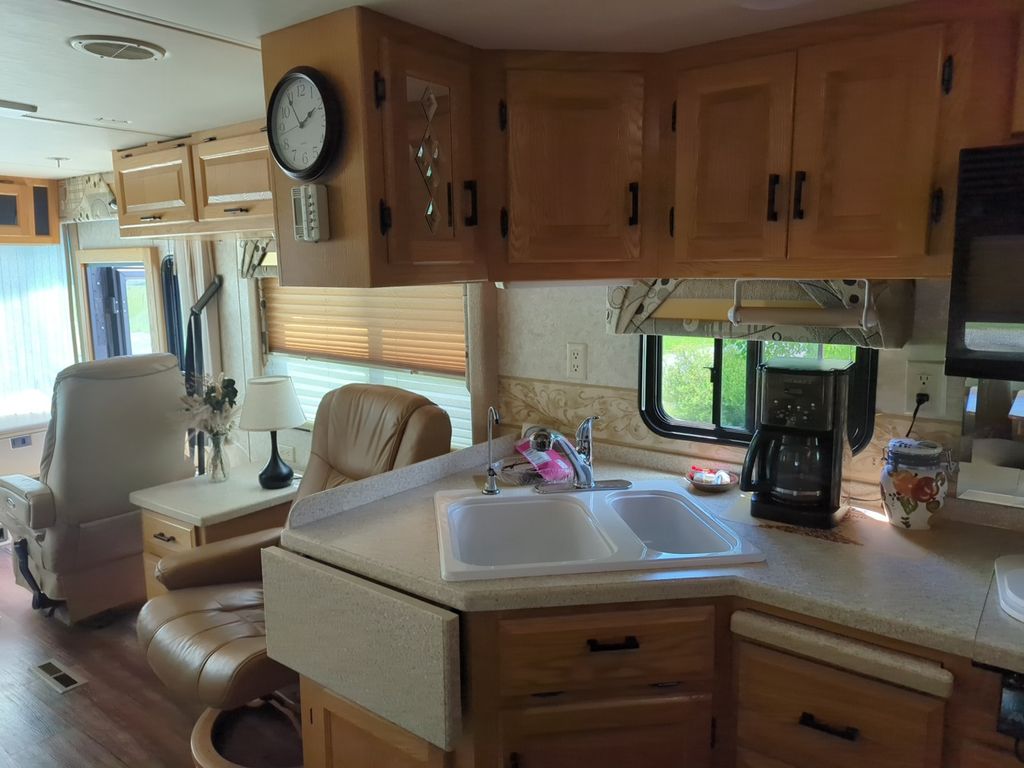 2003 Newmar Dutch Star - National Vehicle