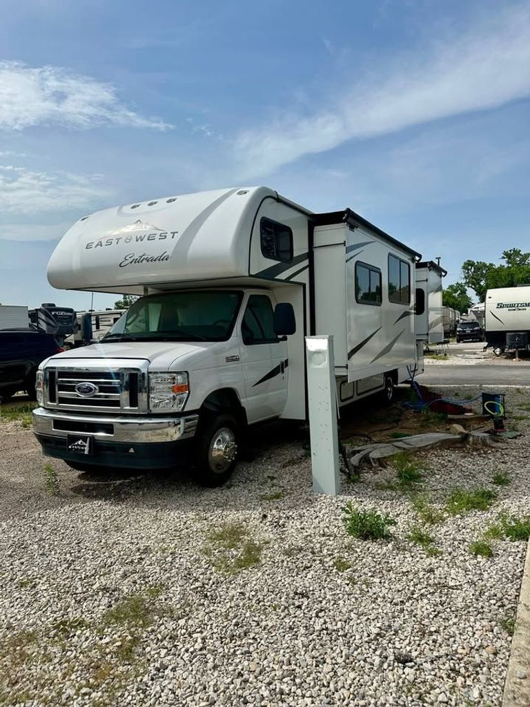 2023 East to West Entrada 2900DS - National Vehicle