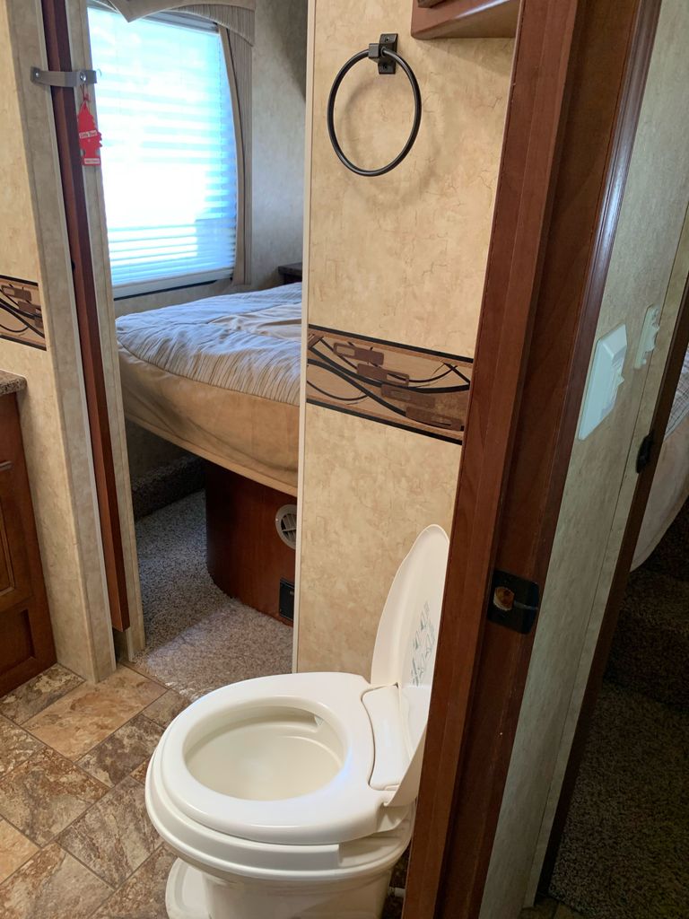 2011 Jayco Greyhawk 31DS - National Vehicle