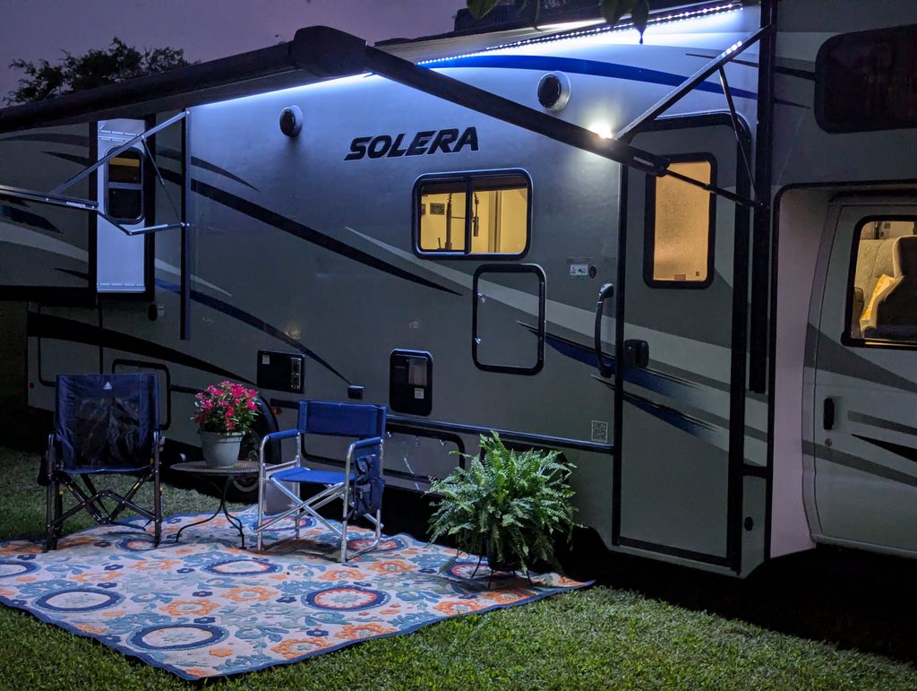 専用② 2024 Forest River Solera 32DSK - National Vehicle