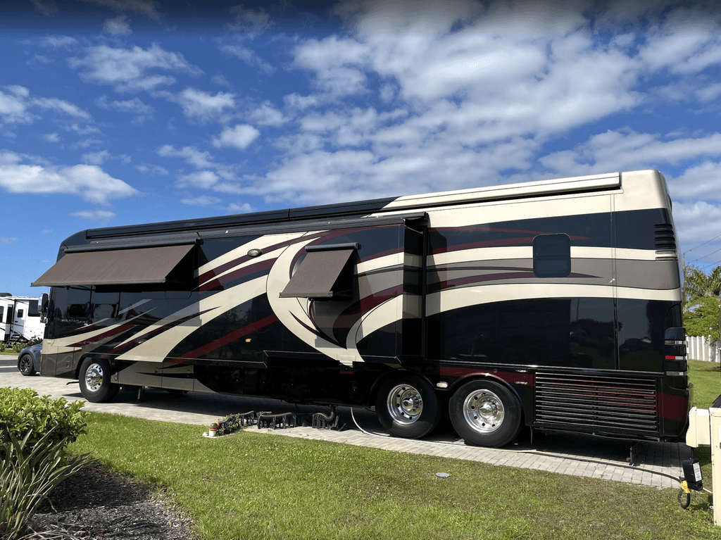2014 Newmar Mountain Aire 4369 - National Vehicle