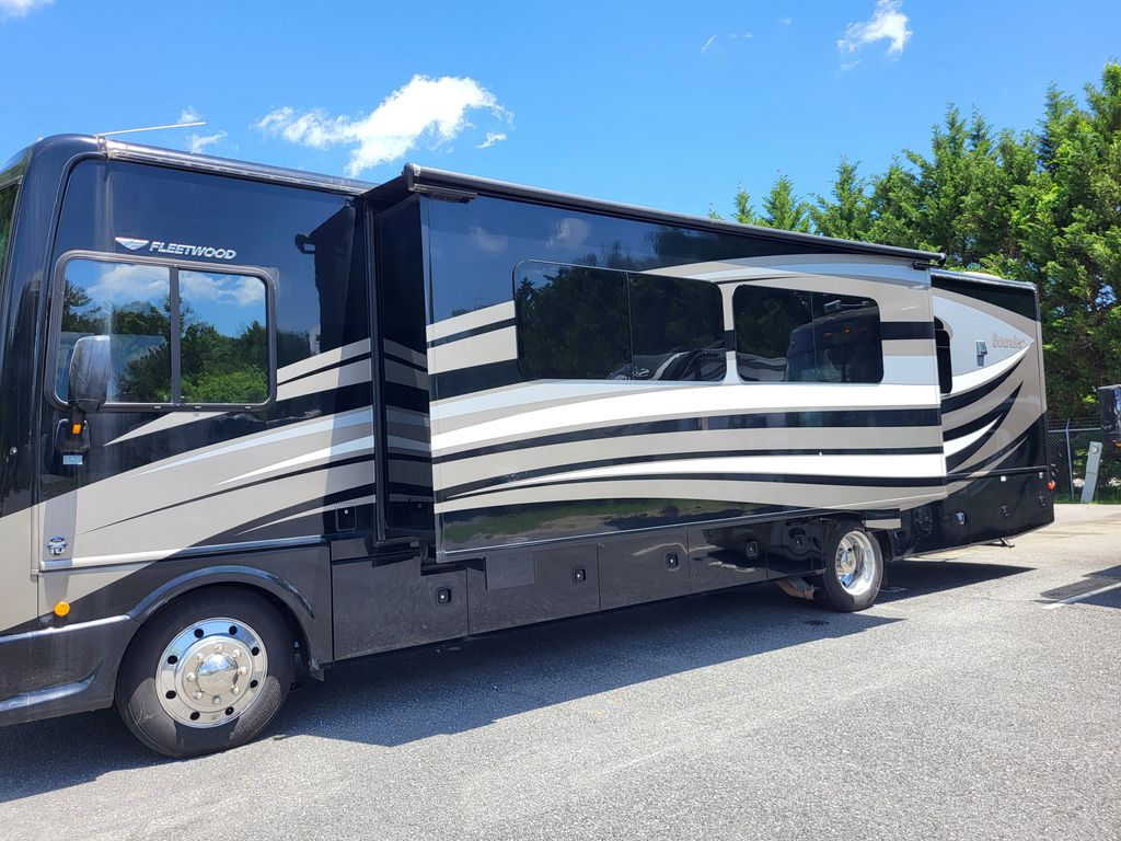 2017 Fleetwood Bounder 35K - National Vehicle
