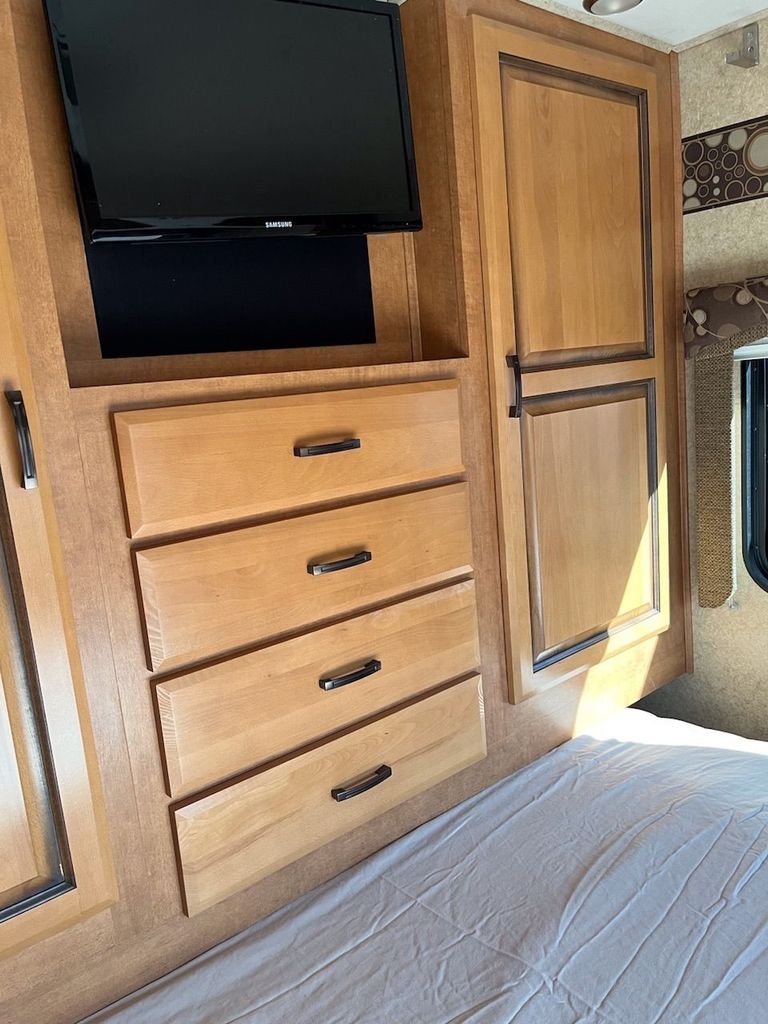 2010 Forest River Lexington Grand Touring 283TS - National Vehicle