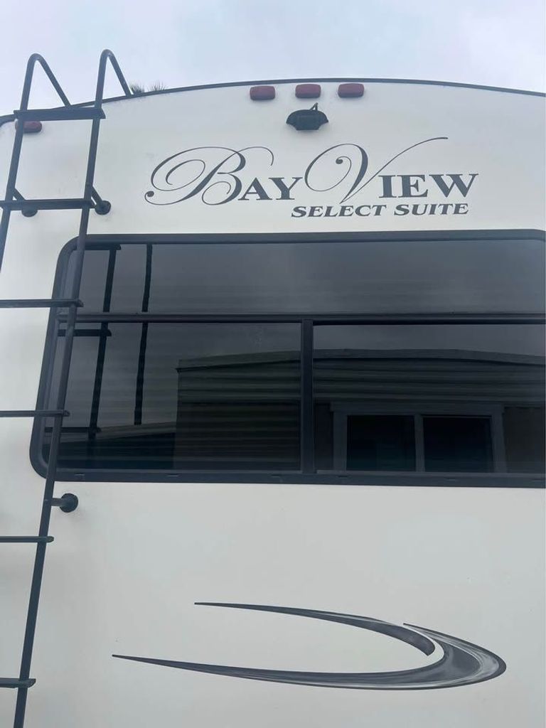 2017 Evergreen Bay View 374REBH - National Vehicle