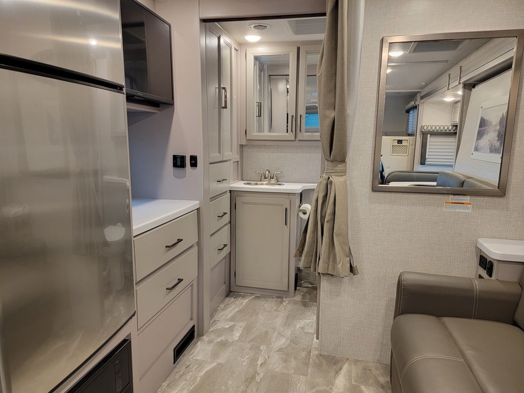 2022 Thor Motor Coach Quantum LC25 - National Vehicle