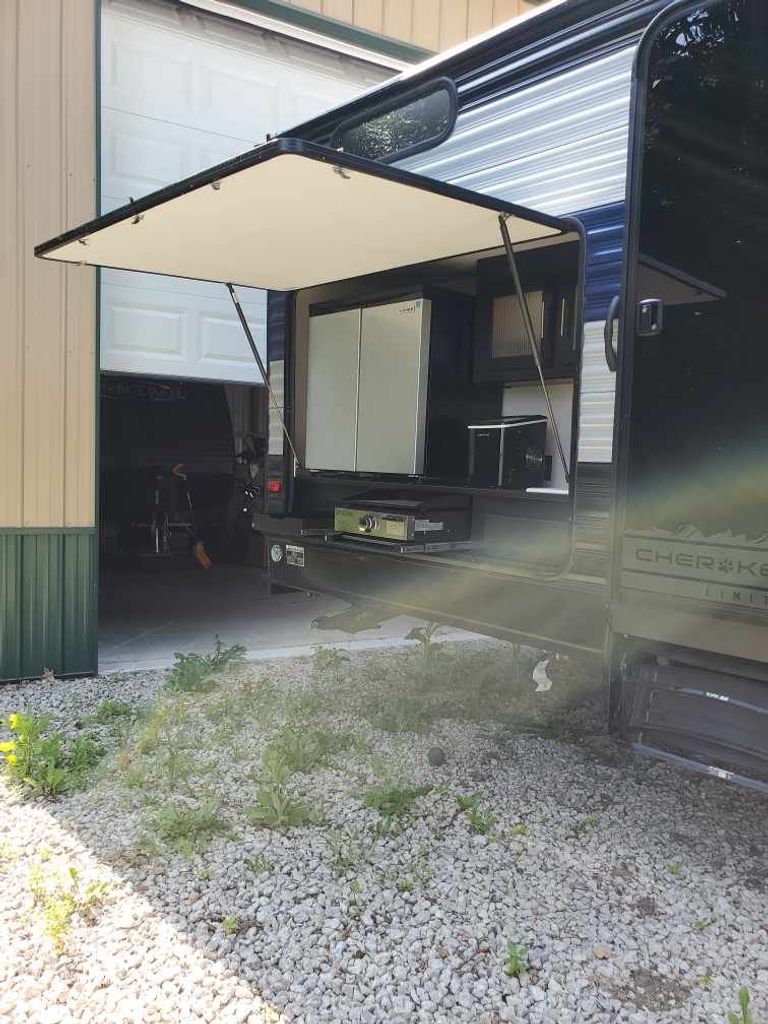 2022 Forest River Cherokee 294BH - National Vehicle