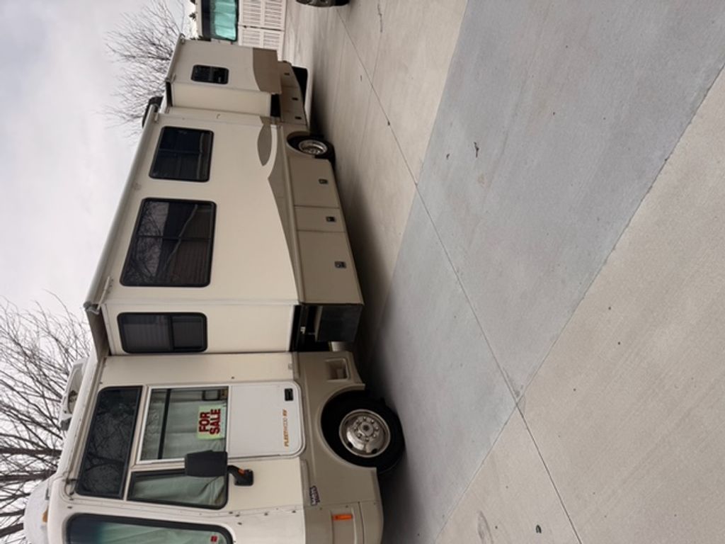 n 2000 Fleetwood Southwind 36T - National Vehicle