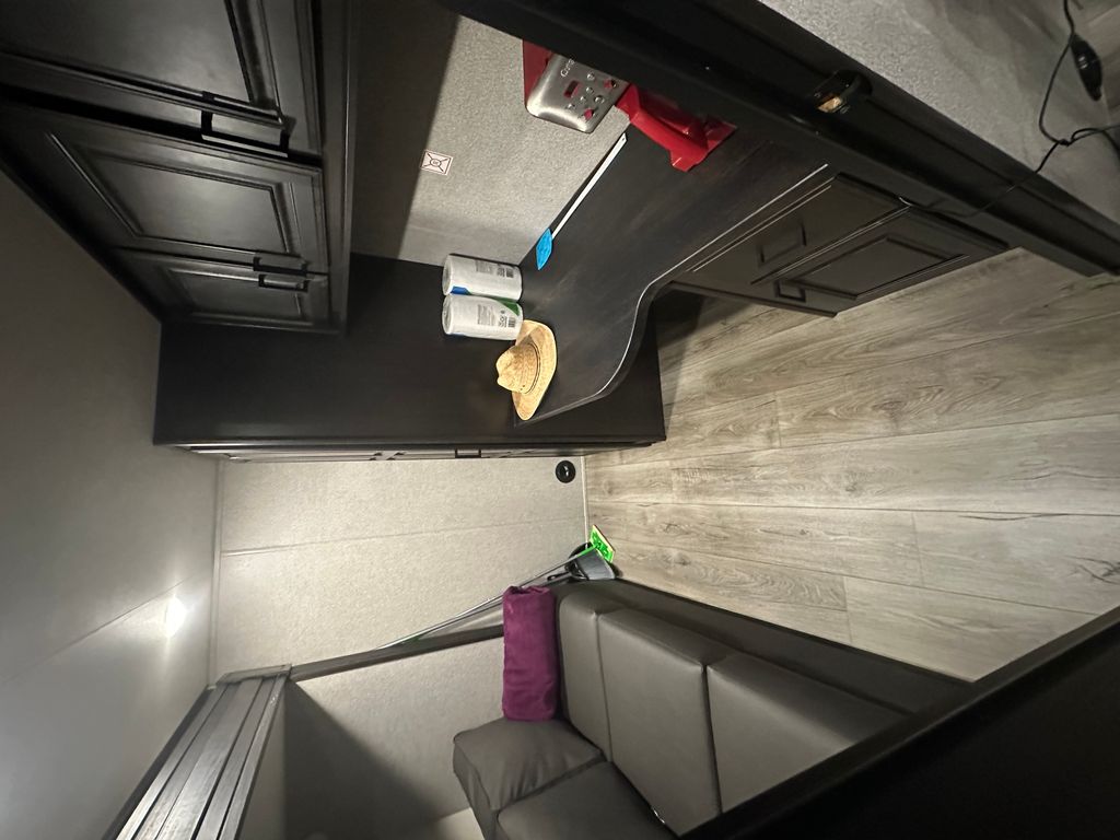 2021 Highland Ridge Mesa Ridge 371MBH - National Vehicle