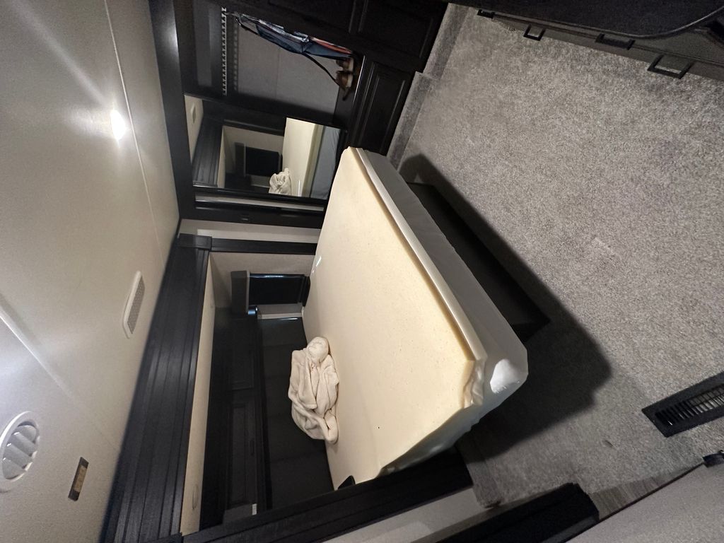 2021 Highland Ridge Mesa Ridge 371MBH - National Vehicle