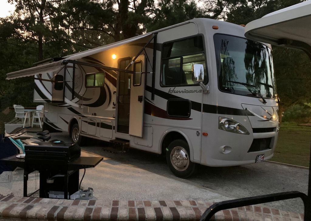 2013 Thor Motor Coach Hurricane 29X - National Vehicle