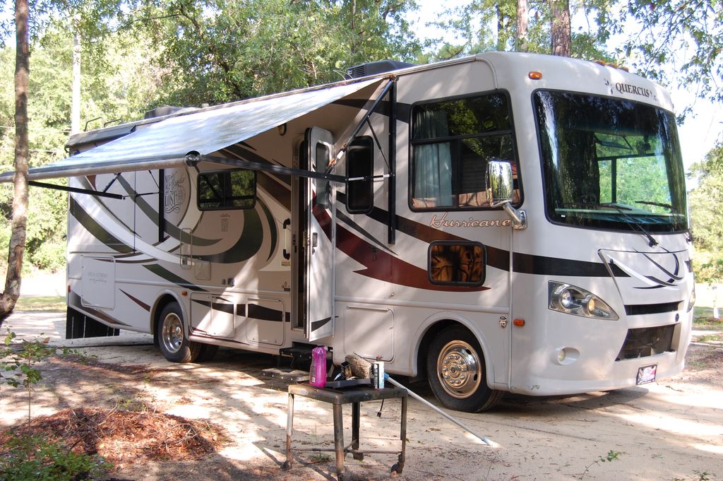 2013 Thor Motor Coach Hurricane 29X - National Vehicle