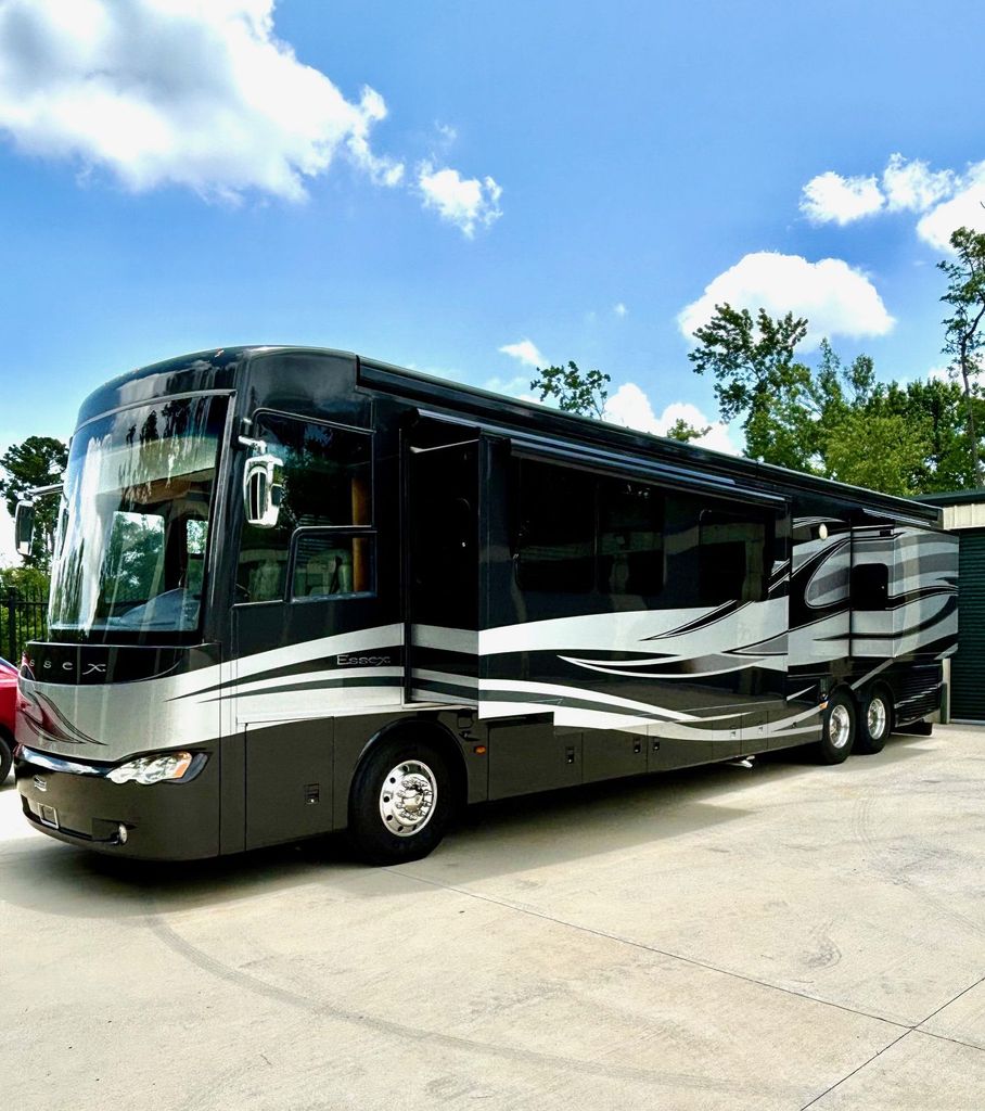 したん 2008 Newmar Essex 4502 - National Vehicle
