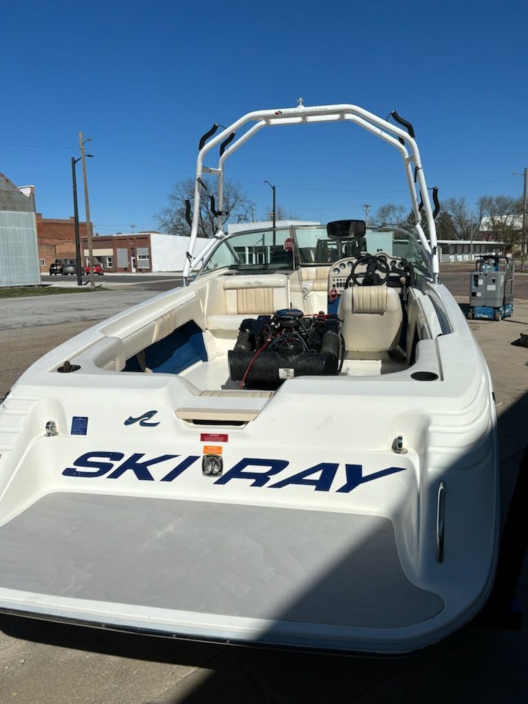 にーと 1996 Sea Ray Ski Ray - National Vehicle