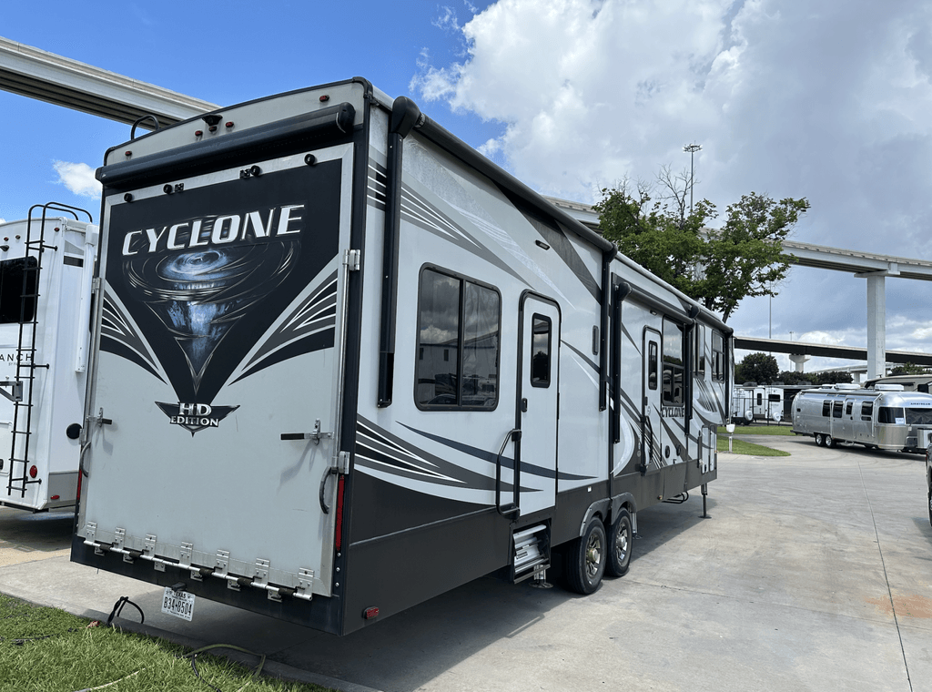 2019 Heartland Cyclone 3600 - National Vehicle