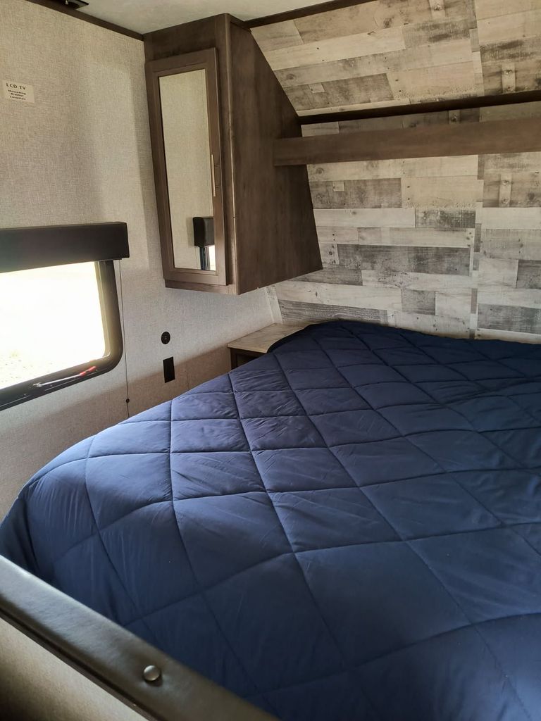 2021 Dutchmen Coleman Lantern LT 274BH - National Vehicle