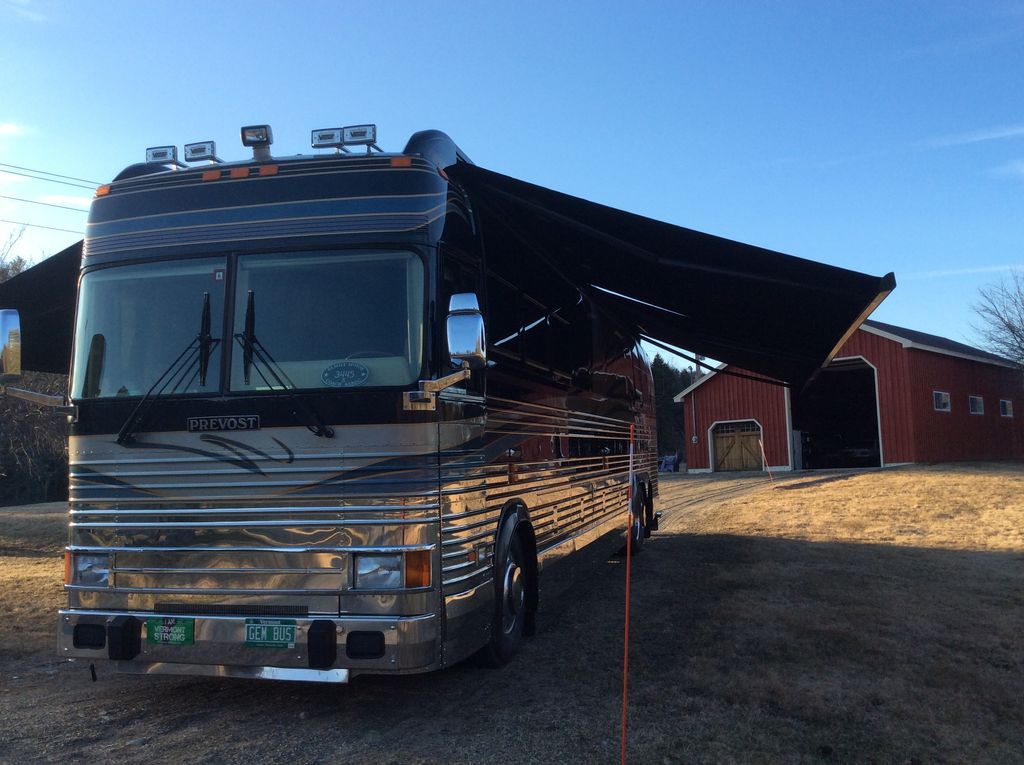 1998 Prevost Vogue - National Vehicle
