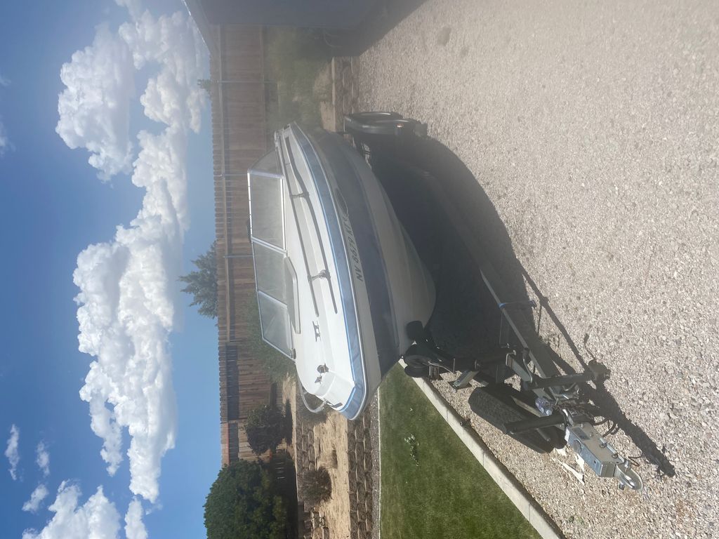 1986 Sun Runner Sun Dance 18.3 - National Vehicle