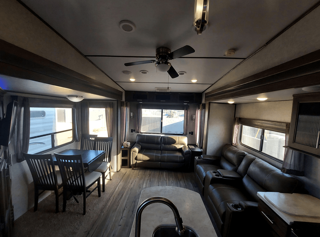 2018 Forest River Cherokee Arctic Wolf 285DRL4 - National Vehicle