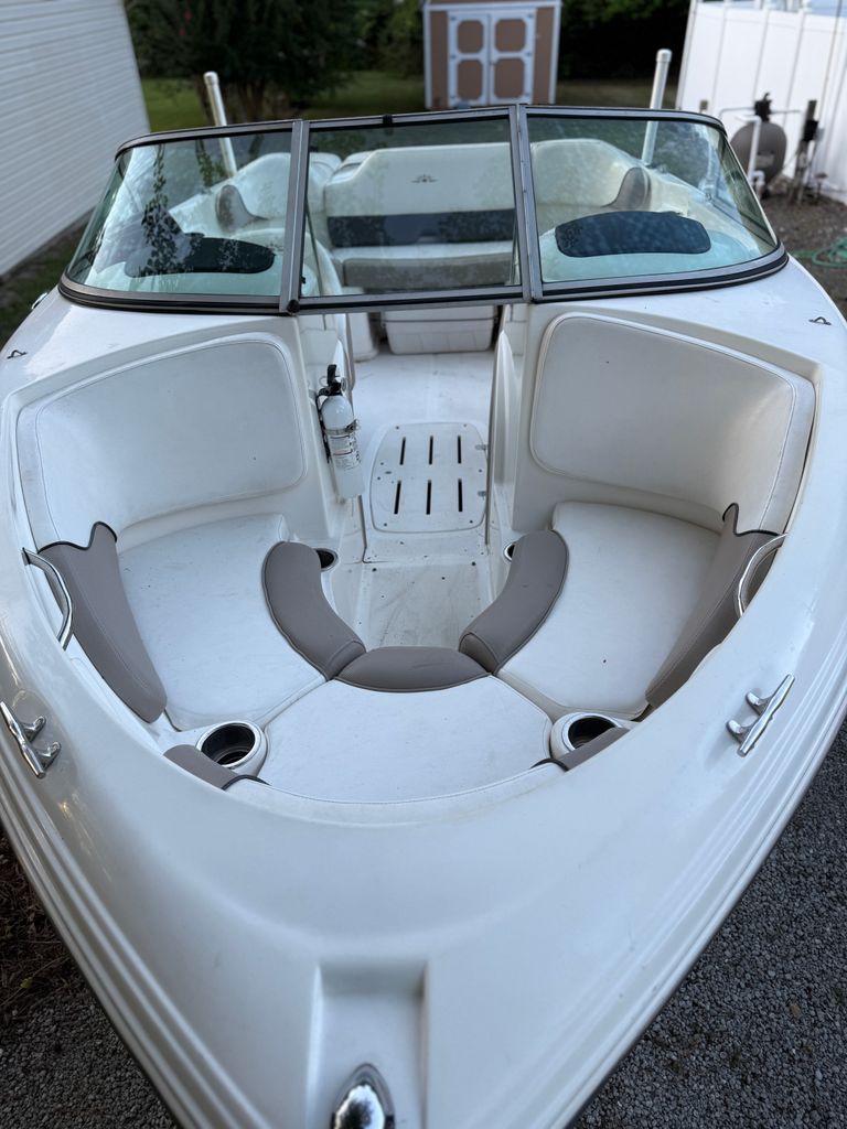 2010 Mariah R19.9 BR - National Vehicle