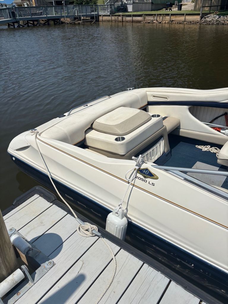 のん 1996 Bayliner Capri 2050 LS - National Vehicle